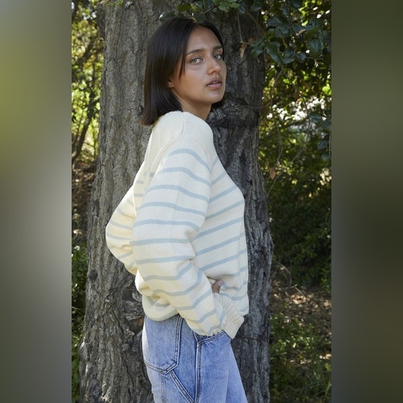 John Galt White & Grey Thin Striped Brianna Sweater - Picture 2 of 12
